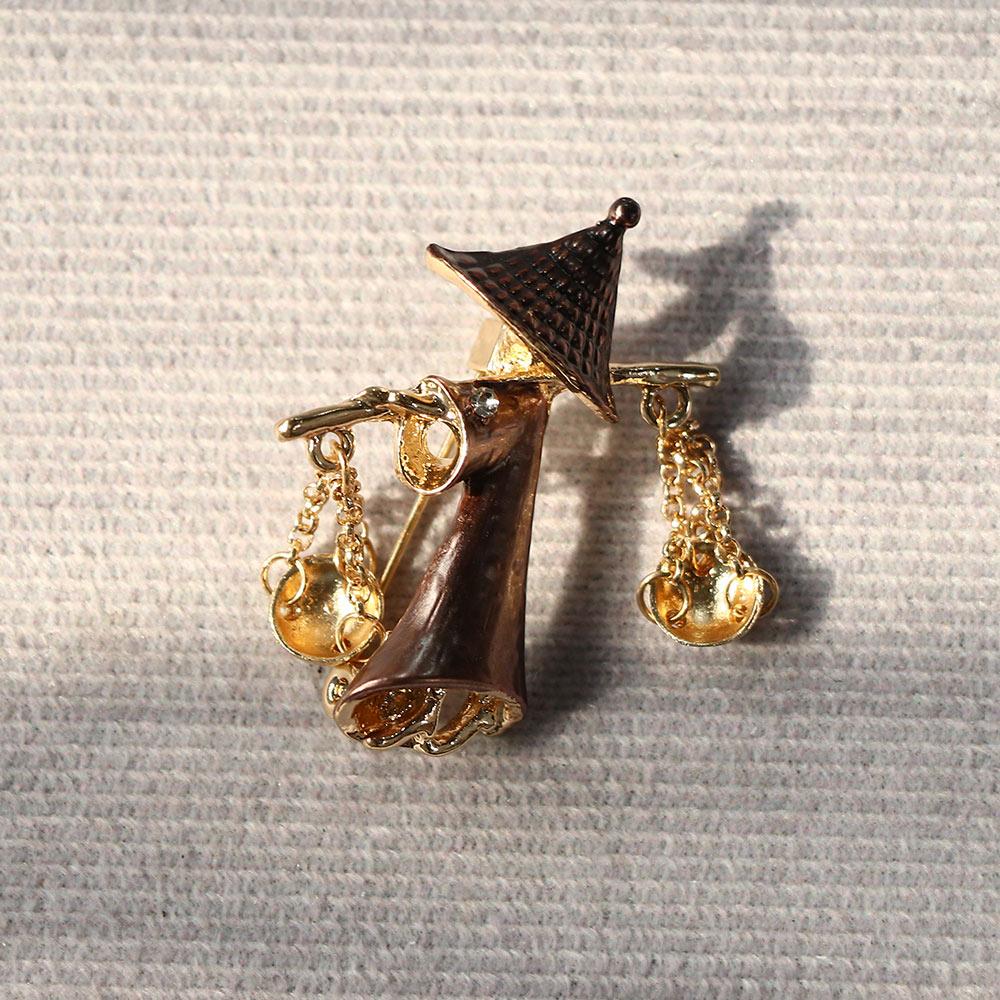 Punk Retro Dosa Burden Old man Badge Gift For Men Women Accessories Jewelry Corsage Brooch Pins