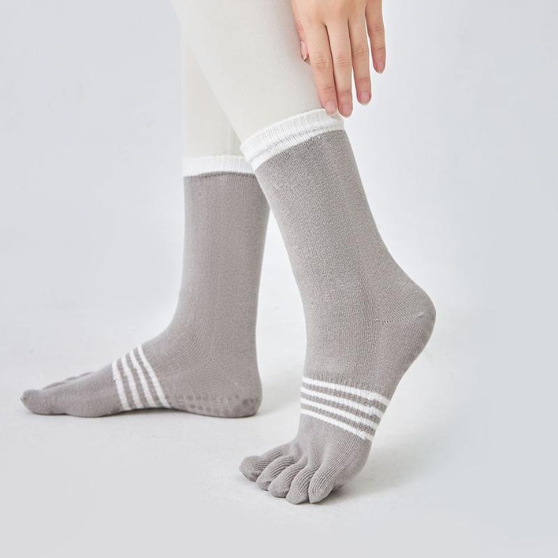 Women's Anti-Slip Four Seasons Style Fitness Dance Five-Finger Socks - Pure Cotton Breathable Pilates and Yoga Socks