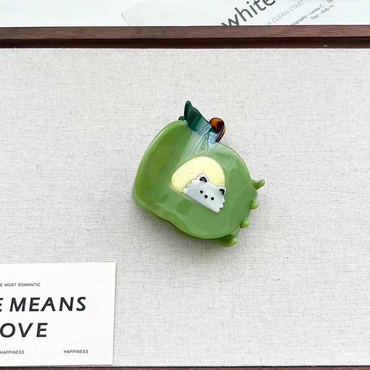 

1 шт. Милая мультяшная серия фруктов Заколка для волос Арбуз Клубника Кролик Банан Яблоко Захват Ацетатная доска Сращивание Зажим-акула