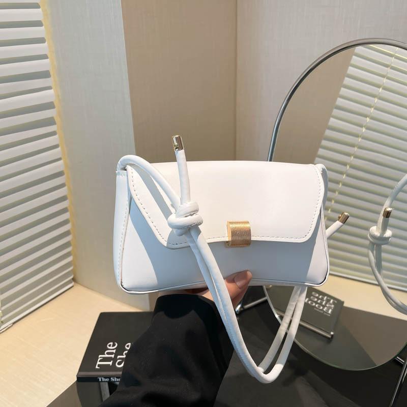 Premium bag women 2025 new baguette bag retro hand-held underarm bag foreign style girl shoulder messenger bag