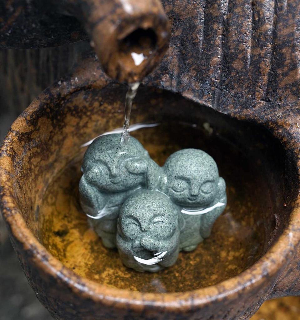 WOWTAC Jizo Statue Set, a Soothing and Cute Small Figurine, a Jizo Guardian Deity, Made of Granite, Perfect for Wishing Happiness and Good Fortune,