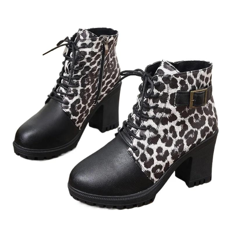 

Большие размеры 2024 года. Женские ботильоны. Ботинки в стиле ретро. Современные женские ботинки с леопардовым принтом, пряжкой, шнуровкой, толстым каблуком, боковой молнией. Женские туфли. 42 серебряный