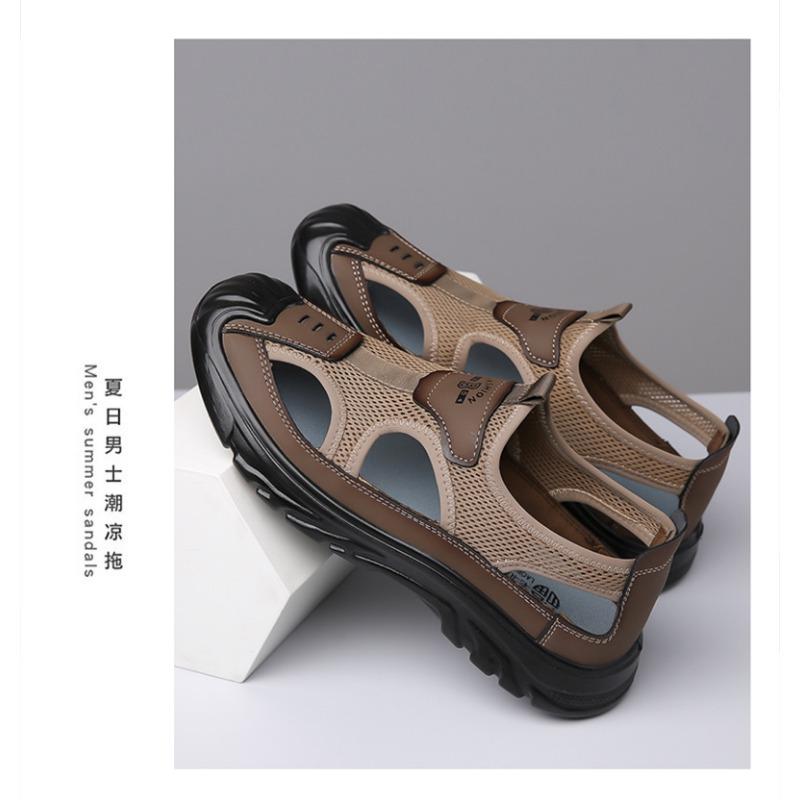 Men's Closed Toe Hiking Sandals Breathable Mesh Outdoor Sandals Non-Slip Casual Walking Shoes