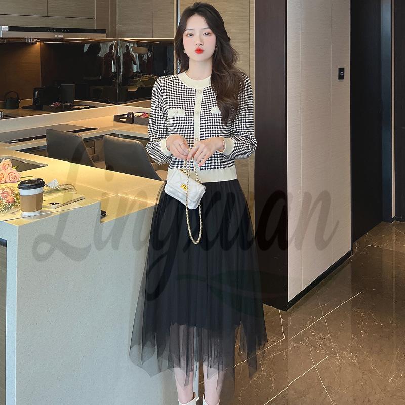 

Elegant Autumn Houndstooth Knit Dress - Long Sleeve, Slimming Goddess Style for Spring and Autumn. XL слоновая кость