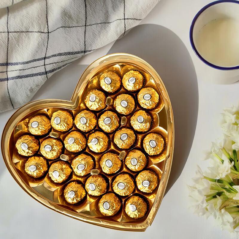 Ferrero Rocher Hazelnut Chocolate Gift Box