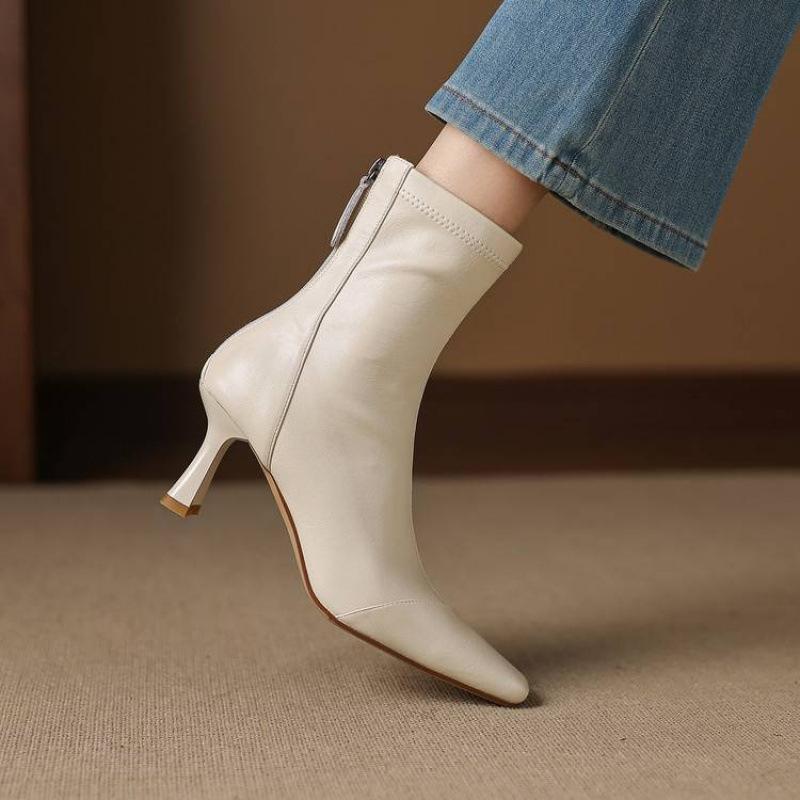

New women s leather fashion boots solid color square head high heel large size women s boots autumn and winter square heel rear zipper medium boots 40
