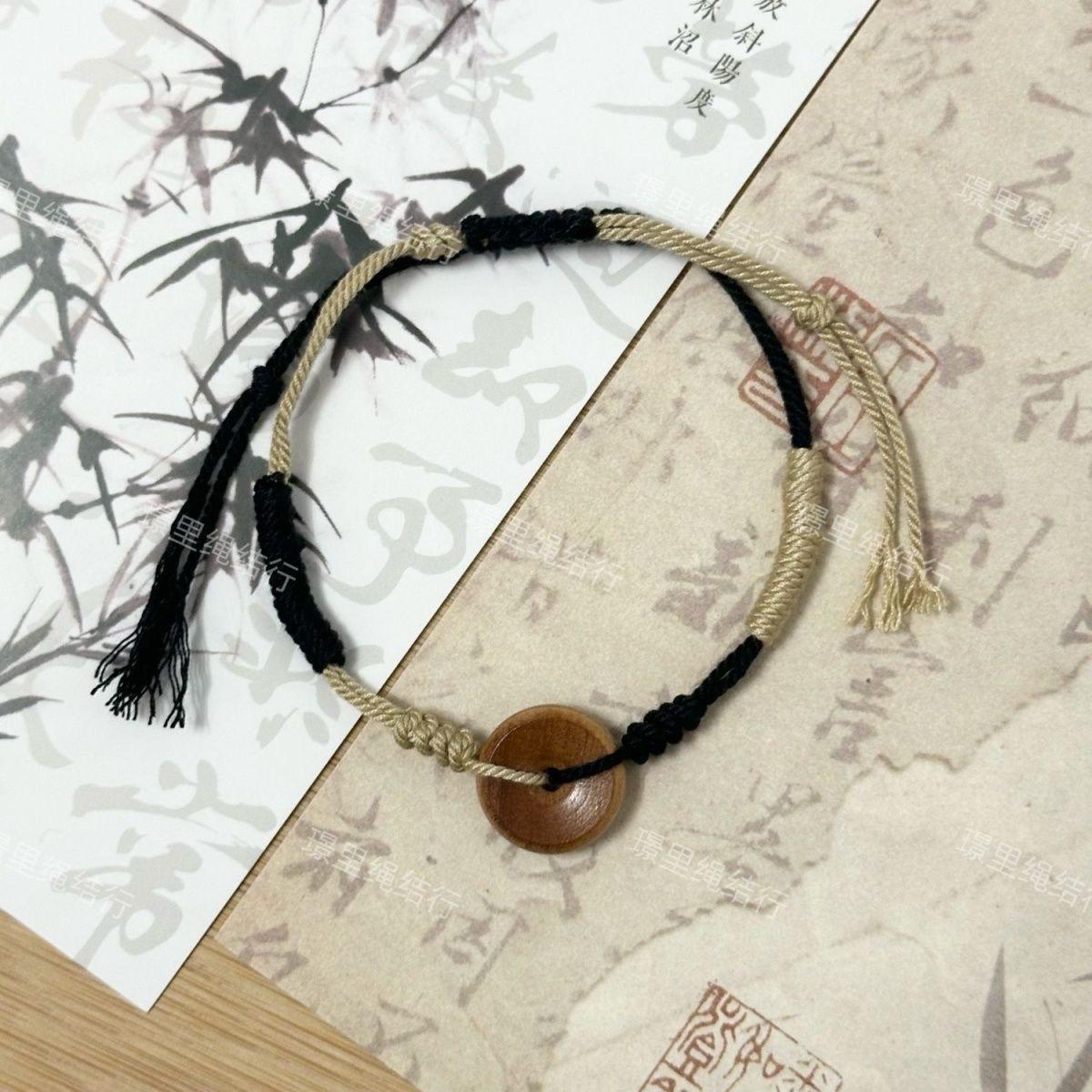 

Китайский браслет дружбы из персикового дерева в стиле колор-блок - Ручная работа, в винтажном стиле