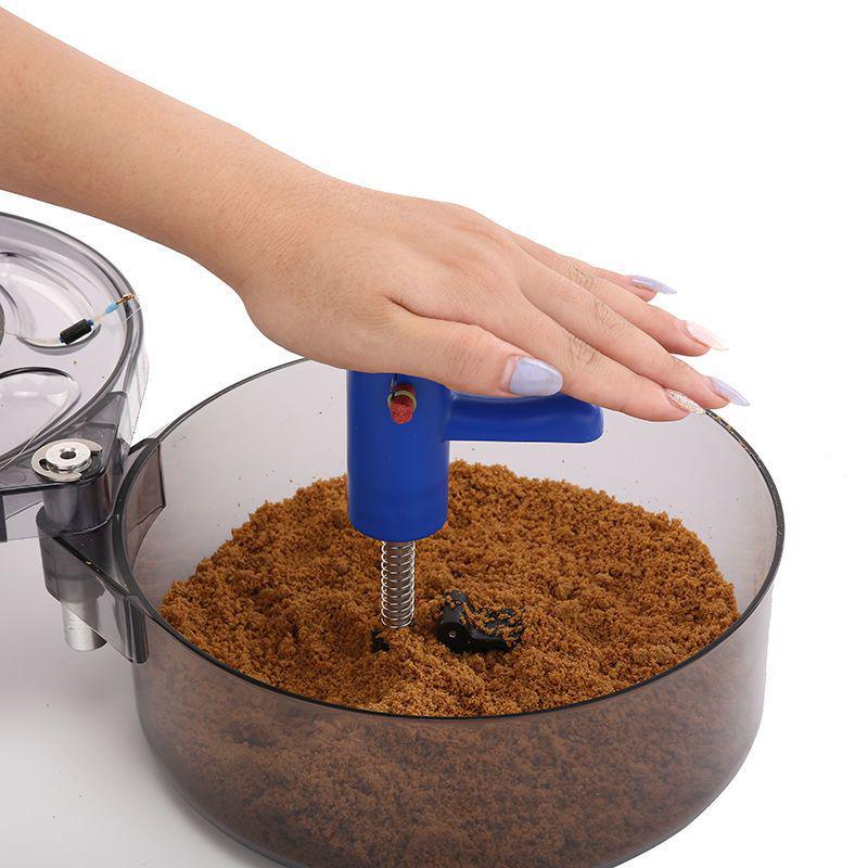 Czarna Forma na Przynętę do Dołków dla Karpia Trawiastego i Srebrnego - Podajnik, Prasa, Ugniatarka