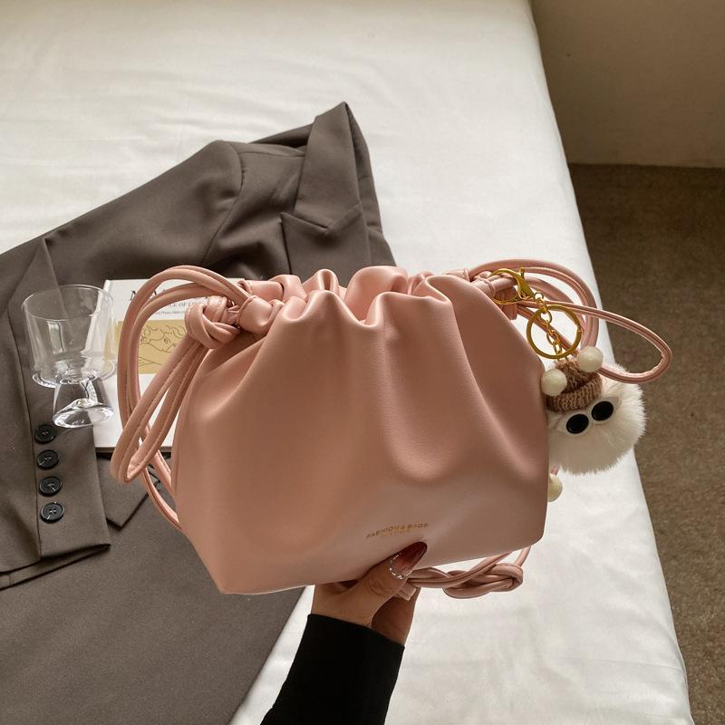 Summer niche pleated bag women's new casual versatile messenger bag popular bucket bag