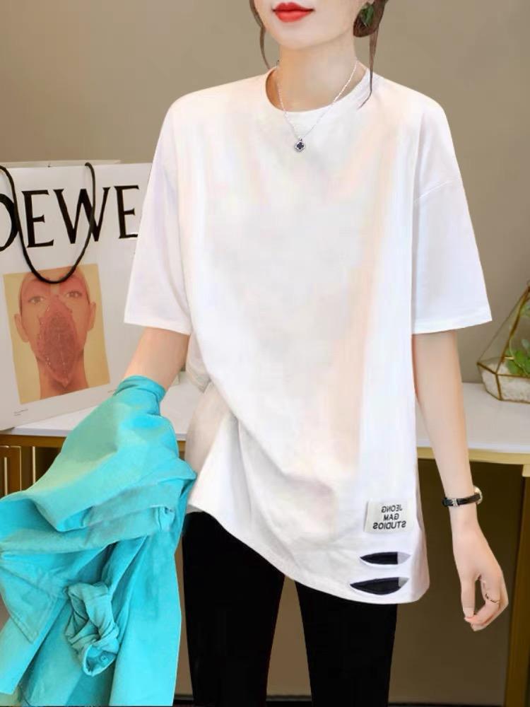 

Женская модная футболка из чистого хлопка белого цвета с рваными деталями и коротким рукавом 2025 - Универсальный, свободный крой, средней длины, омолаживающий топ 2XL белый