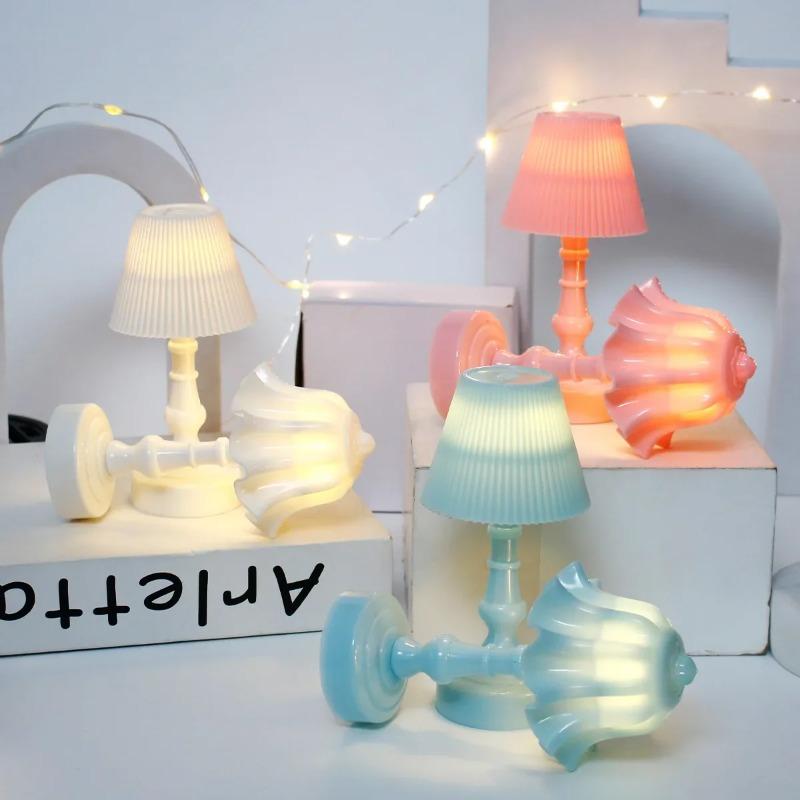 Mini LED Night Light Battery Powered Nordic Style Table Lamp Warm Atmosphere Bedside Lamp Creative Birthday Gift for Kids Bedroom Home Decor