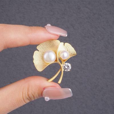 Ginkgo Leaf Brooches for Women Unisex Plant Pins Office Party Friend Fashion Gifts Jewelry Accessories