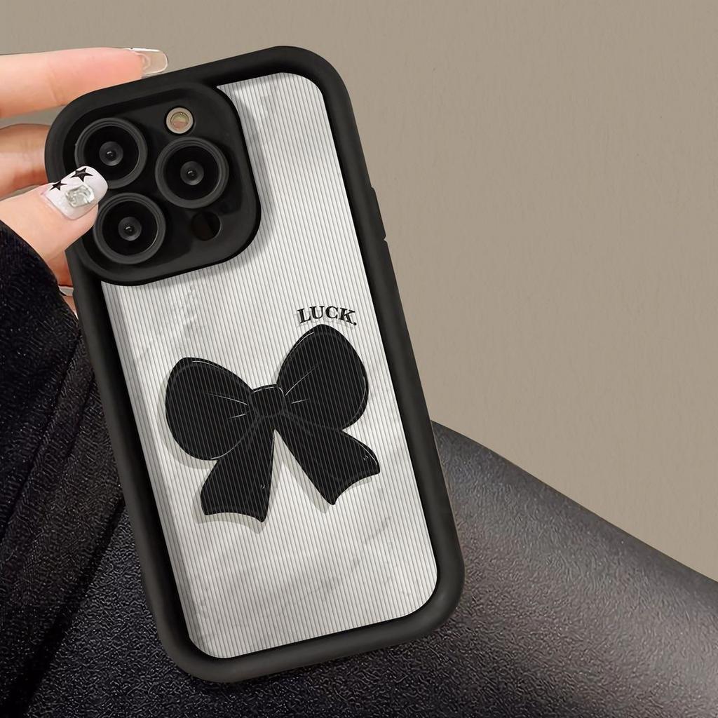 Black Bow iPhone17Promax Mobile Phone Case Ladder Is Suitable for Apple 16promax All-inclusive Tianyan 15 Sets.