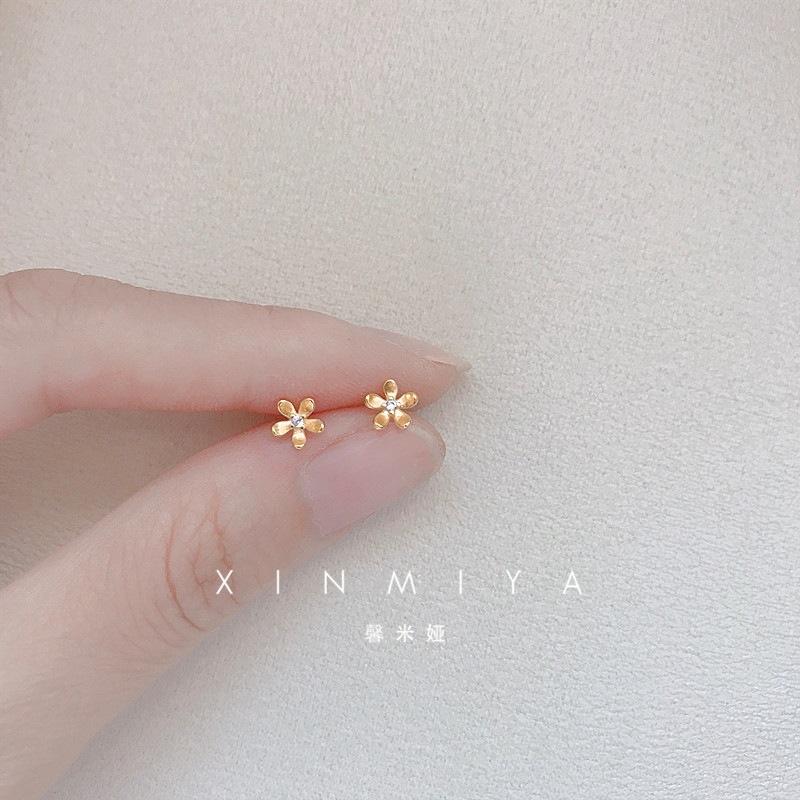 Fashion Earrings For Women Mini Candy Sweet Hypoallergenic Stud Ear Girls Minimalist Gold Color Flower Piercing Jewelry Gifts