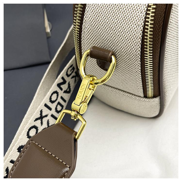 2026 New Bear Embroidery Women's Versatile Crossbody Shoulder Bag