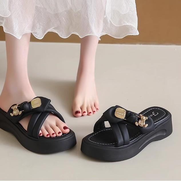 Premium Thick-soled Sandals Women's Summer Outer Wear 2025 New Versatile Skirt Cool Slippers Soft-soled Muffin Half-drag