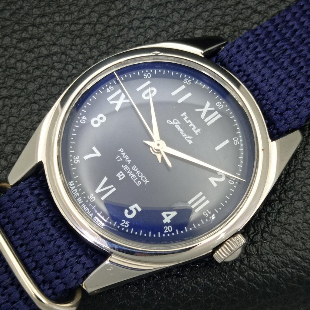 VINTAGE HMT JANATA HAND-WINDING INDIAN MENS BLUE COLOR DIAL WATCH a700075-5 R201-a700075