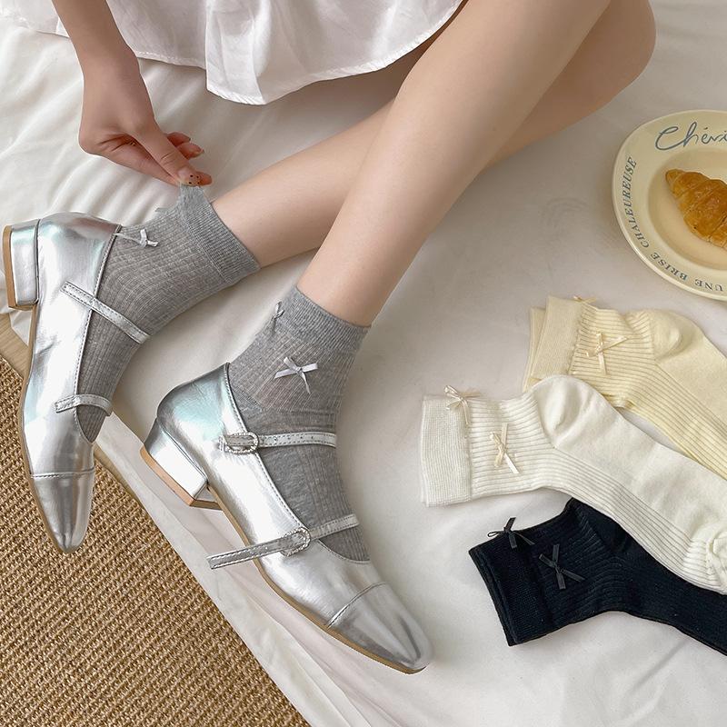 Ladies Spring and Summer Thin Sweet Bow Breathable Sweat Absorbing Short Cotton Socks