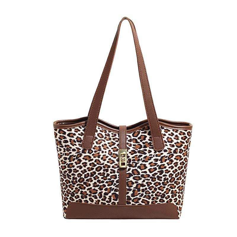 Autumn and winter texture leopard print large capacity fashion 2025 new shopping commute high sense shoulder bag tote bag