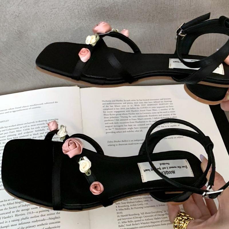 Fashion Sweet Rose Flower Summer Women Sandal Fashion Satin Square Toe Cross-tied Slide Sandals Comfortable Non-slip Open Toe Women Shoe