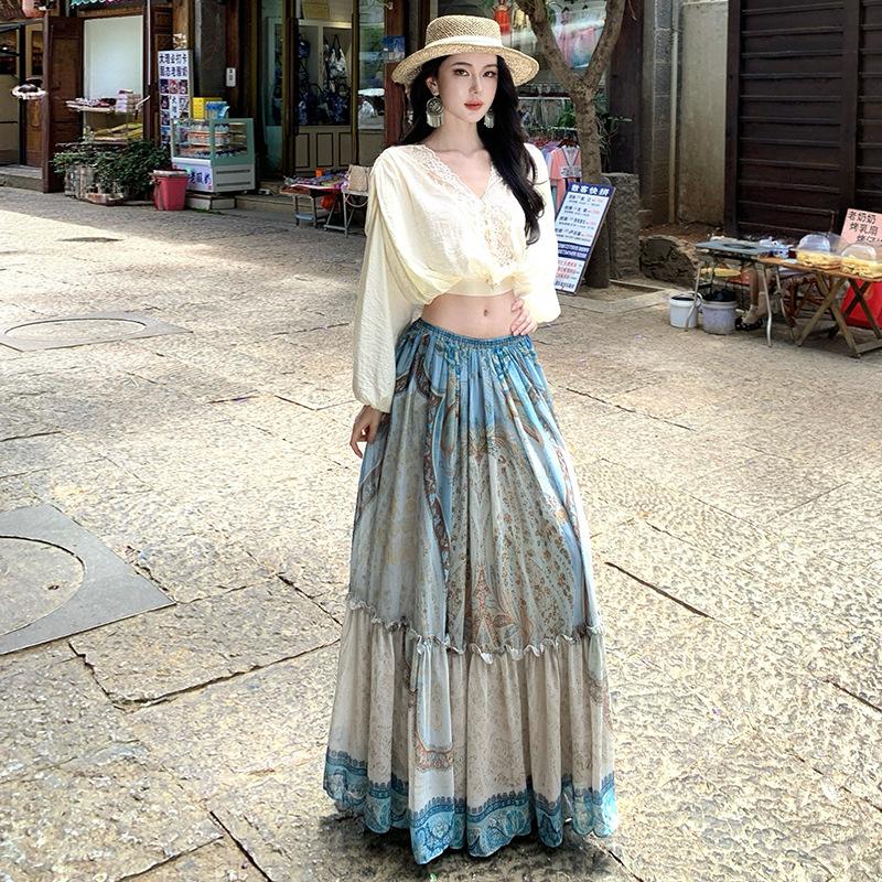 1011 new high-end super fairy French temperament super beautiful lace splicing top skirt set Sanya travel