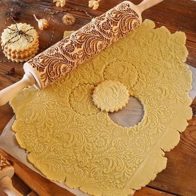 Christmas 3D Deep Engraved Wooden Embossed Rolling Pin for Baking Cookies Biscuit Fondant Snowflakes Reindeer Christmas Trees