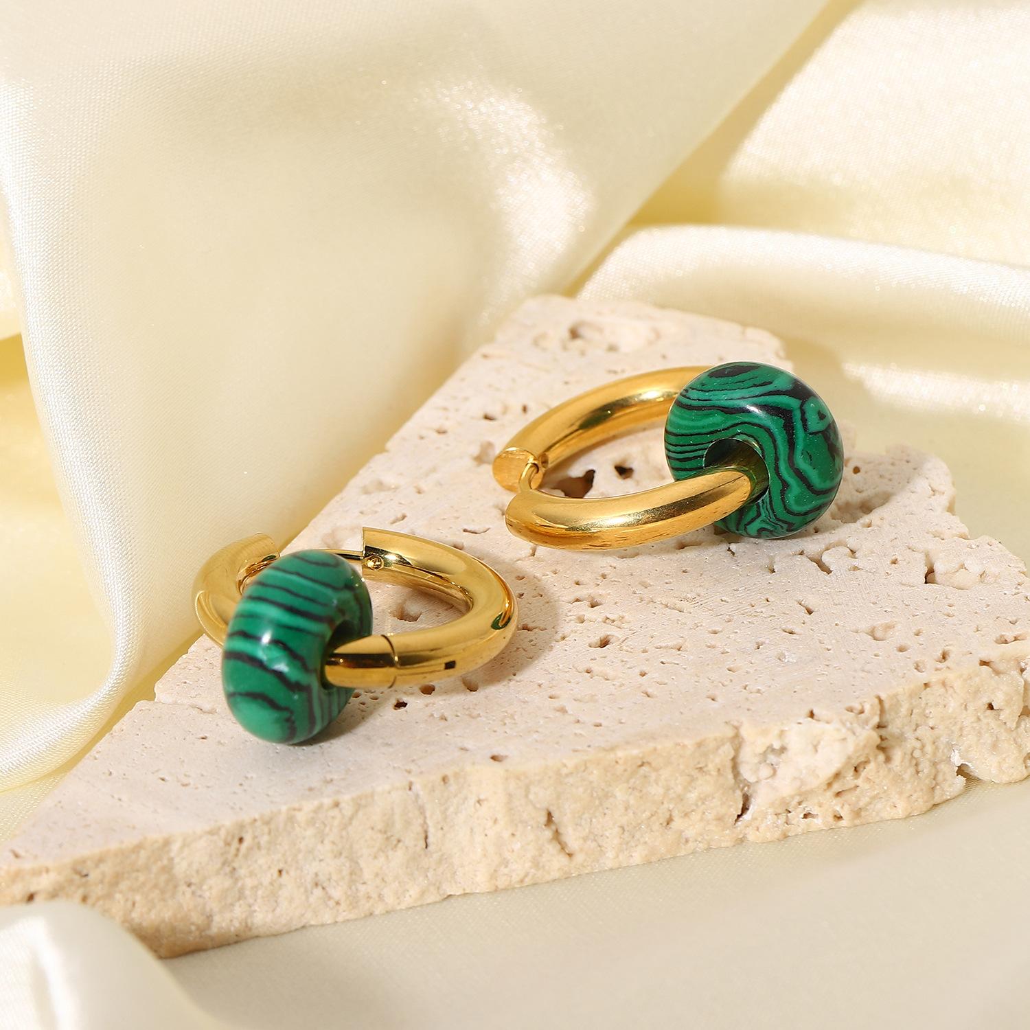 Drop shipping 1 pcs gold plated tarnish free stainless steel hoop earring jewelry green malachite natural stone huggie earrings NORMAL