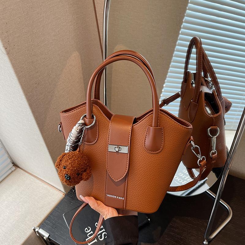 Premium Retro Handbag Bag Women's New Niche Design Versatile Shoulder Messenger Bag Bucket Bag