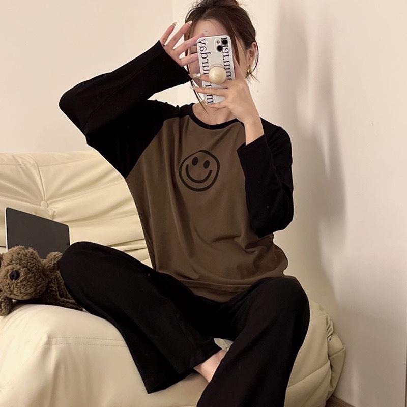 Women's Korean Smiley Cartoon Pajama Set - Soft, Skin-Friendly, Sporty Sleepwear