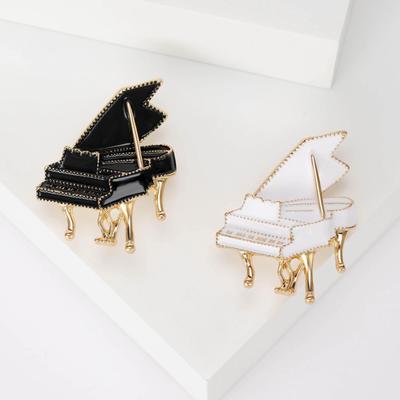 Korean Alloy Enamel Piano Brooch: Versatile Unisex Clothing Pin
