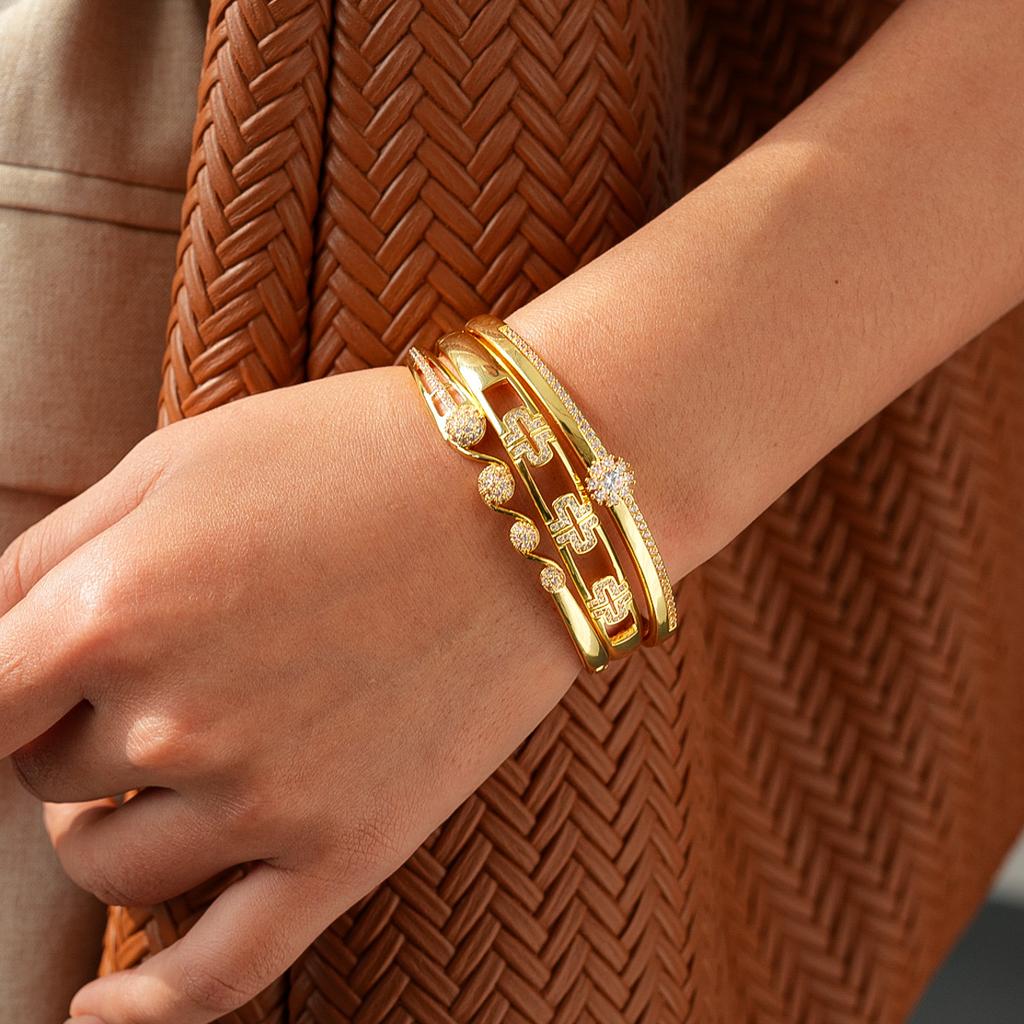 18k real gold electroplated zircon hollow geometric flower buckle bracelet environmentally friendly bracelet