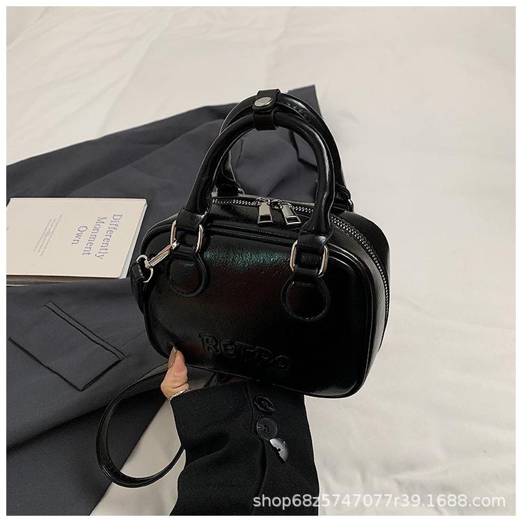 Fashion handbag women's 2025 new trendy fashion super fire shoulder bag high-end messenger small square bag