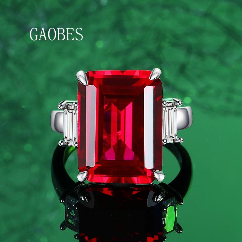Elegant S925 Sterling Silver Emerald & Simulated Pigeon Blood Red Ring | Women's Fashion Statement
