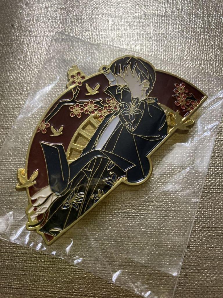 [USED] Japanese-style BTS double pin badge