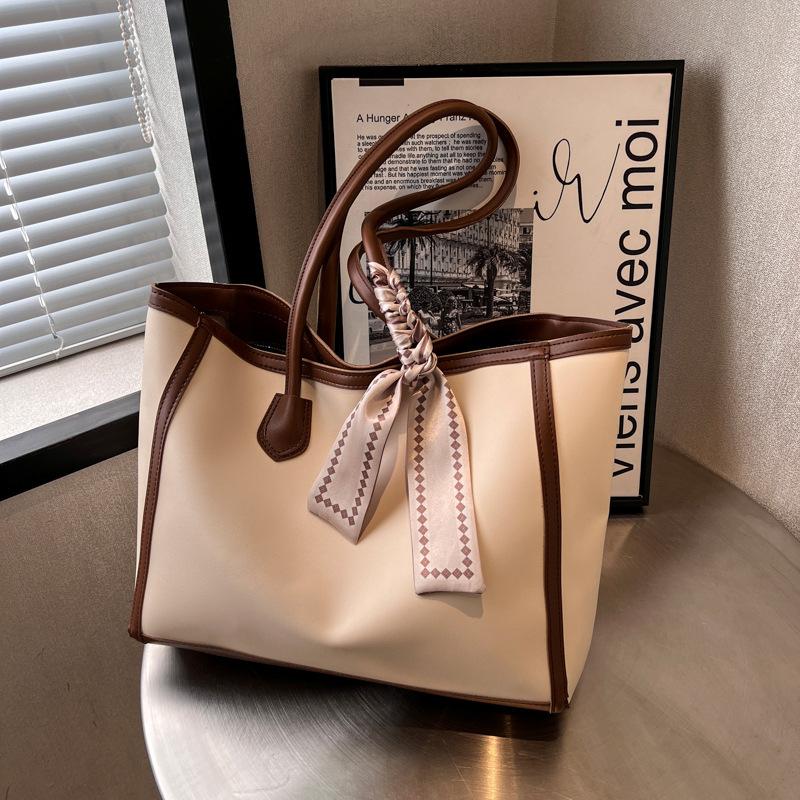 Large-capacity bag New fashionable and versatile high-end texture commuter big bag versatile shoulder tote bag