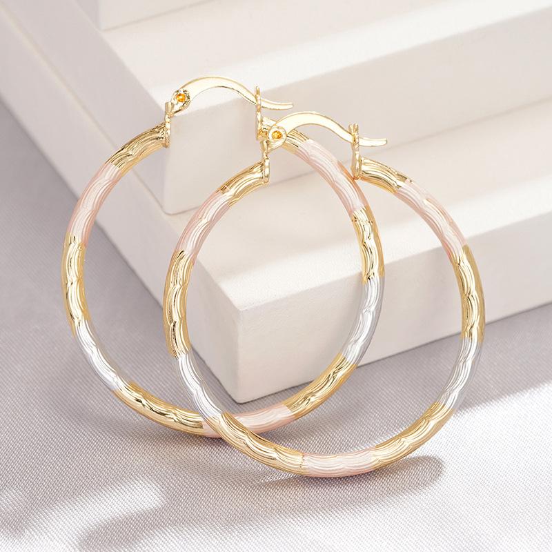 Asian, European and American exquisite exaggerated earrings for women, fashionable evening dresses, Middle Eastern exotic fashion accessories