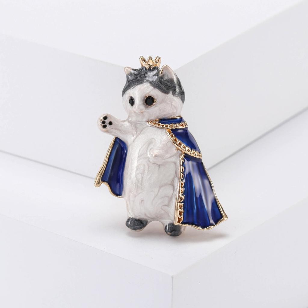 Creative Fashion Enamel Oil Dripping Crown Cloak Kitten Brooch, Alloy Animal Pin