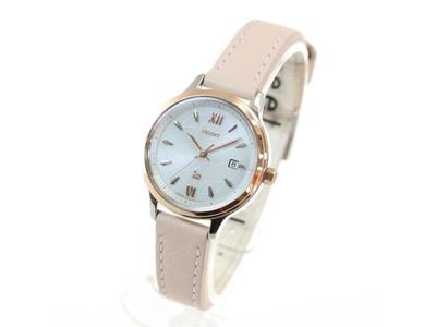 Orient IO Natural & Plain RN-WG0416S Quarz-Solaruhr, rosa Lederarmband, 27,6 mm