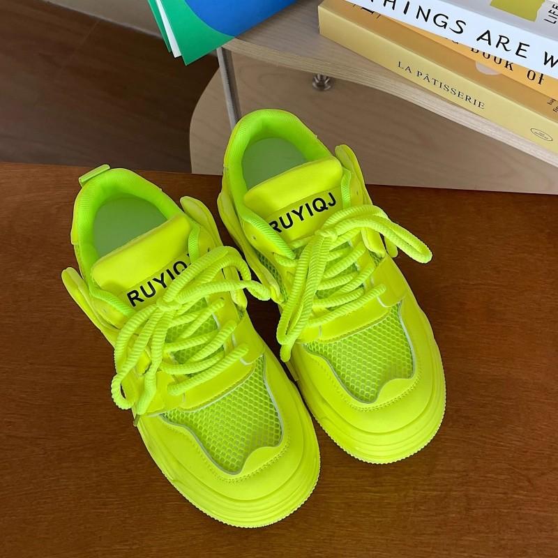 2025 spring and autumn new breathable dad little white shoes women's heightening explosion thick-soled versatile casual mesh sports board shoes