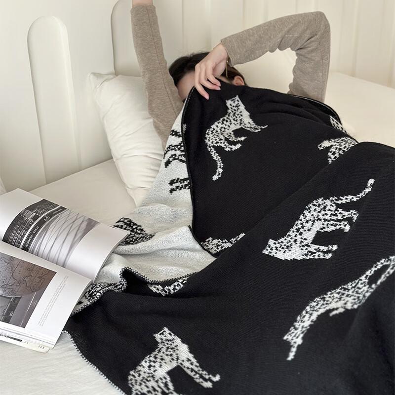 OEING Nordic Style Leopard Print Knit Blanket