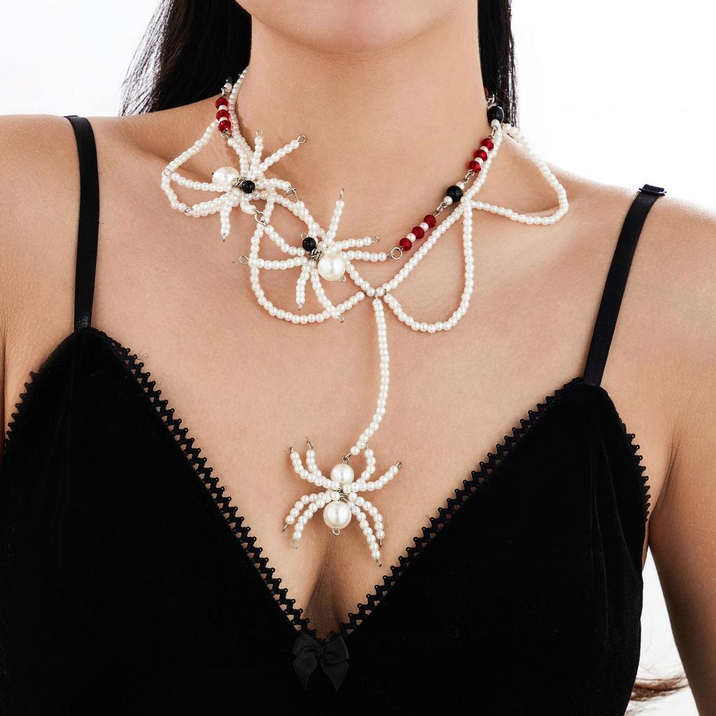 Halloween dark goth crystal spider necklace punk exaggerated imitation pearl beaded collarbone chain