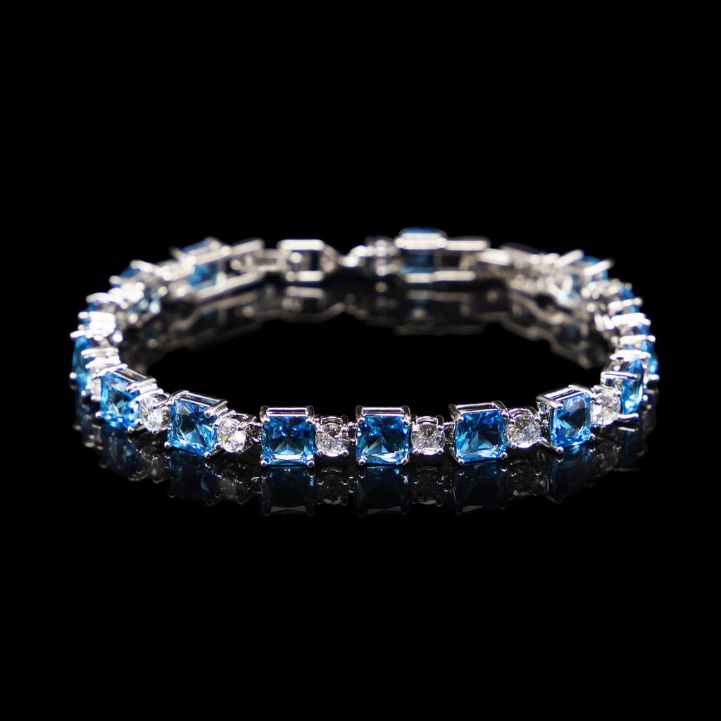 New European and American Fashion Bracelet Ladies Aaa Square Round Fairy Wind Does Not Fade Natural Zircon