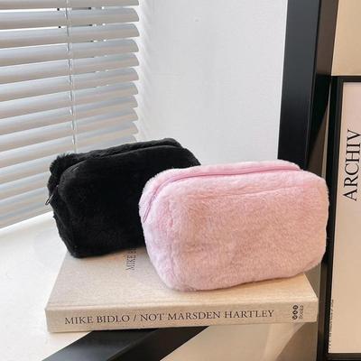 1 Pcs Plush Cosmetic Bag Pencil Girl Candy Color Hand Bag Banquet Party Lady Cosmetic Bag Makeup