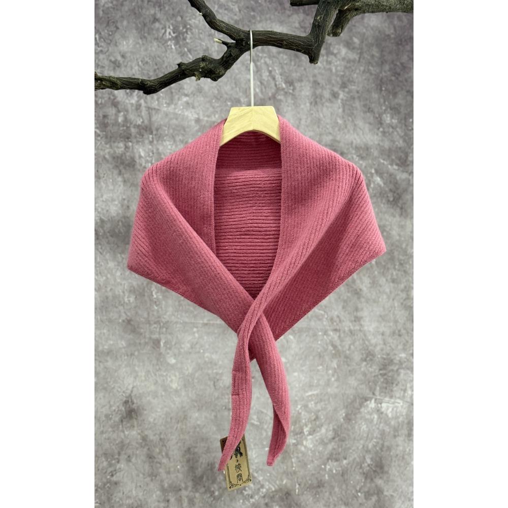 High-end Fashion Autumn and Winter Triangle Scarf Korean Version Knitted Scarf Shawl Women's Outdoor Warm Triangle Scarf Small Vest
