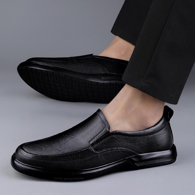 Men's Autumn Casual Slip-On Loafers: First Layer Cowhide Leather, Thick Sole, Breathable for Middle-Aged.