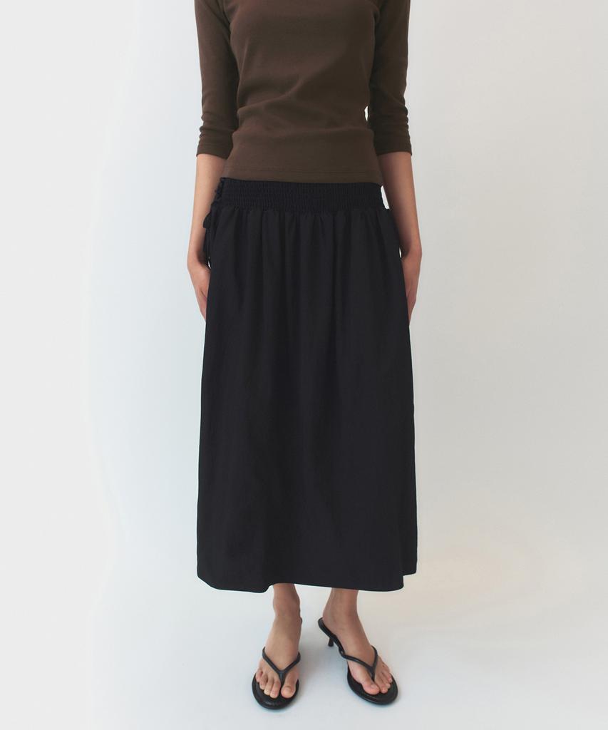 Simeteuligpeosenteu Smocking Skirt / Black