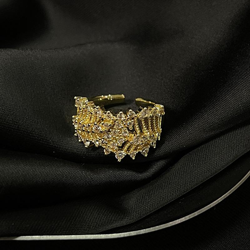 

Роскошное полое кольцо в средневековом придворном стиле, персонализированное высококачественное золотое регулируемое минималистичное кольцо Adjustable opening