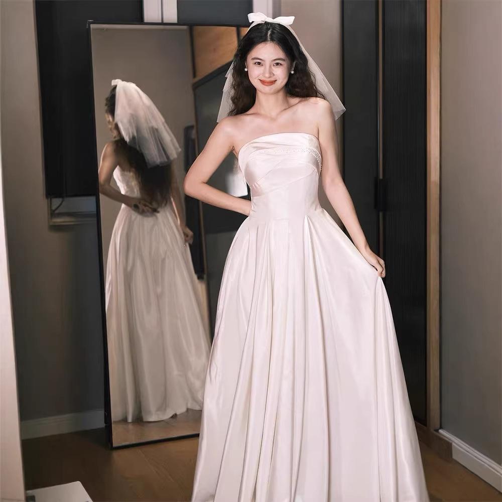 French Tube Top Light Wedding Dress Bride Simple Satin Small Man Engagement Certificate White Dress Skirt Temperament Going Out Yarn