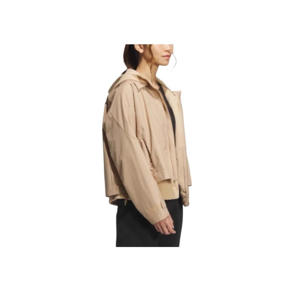 adidas Jachetă casual cu glugă și fermoar, impermeabilă, două în unu, pentru femei, culoarea nisipului cald, JM8856