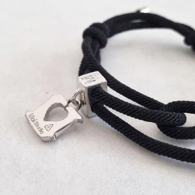 Pulsera de Nudo Negro MOI studio Clip para Pan